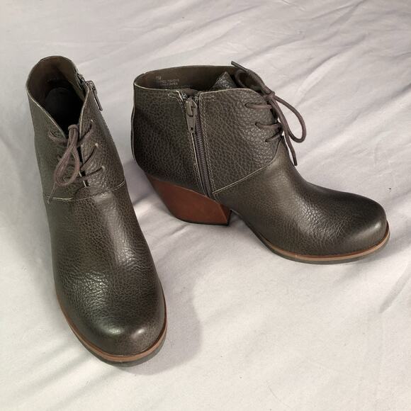 Korks Kork-Ease ROANA Ankle Booties Leather Boots Women's Brown Lace-Up Size 7M - Picture 1 of 10